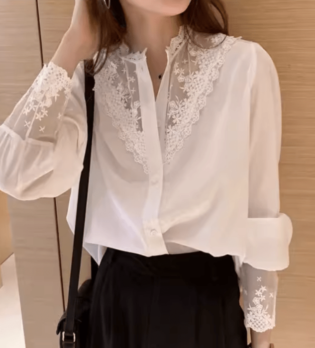 骨格ナチュラル,Naturily,切り替えレースブラウストップス